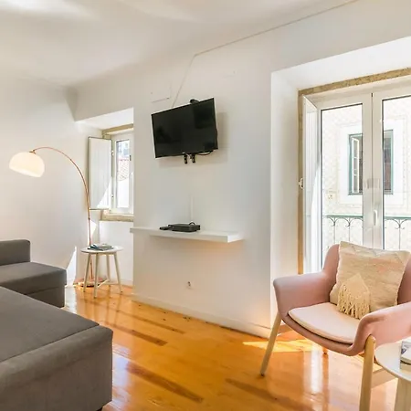 Appartement Amazing Castle Views In Historic Center Lissabon