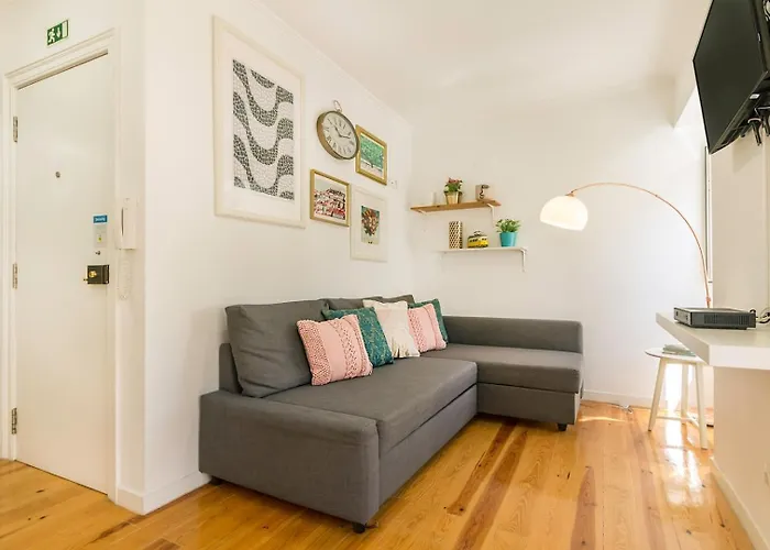 Amazing Castle Views In Historic Center Lisboa