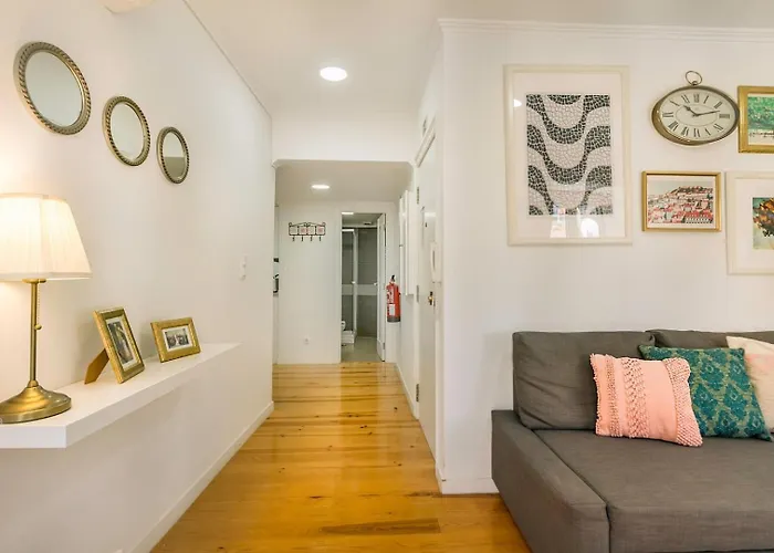 Amazing Castle Views In Historic Center Lisboa